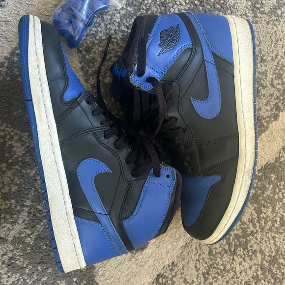 Nike Air Jordan 1 Retro High OG - Black and Blue - Picture 2 of 9